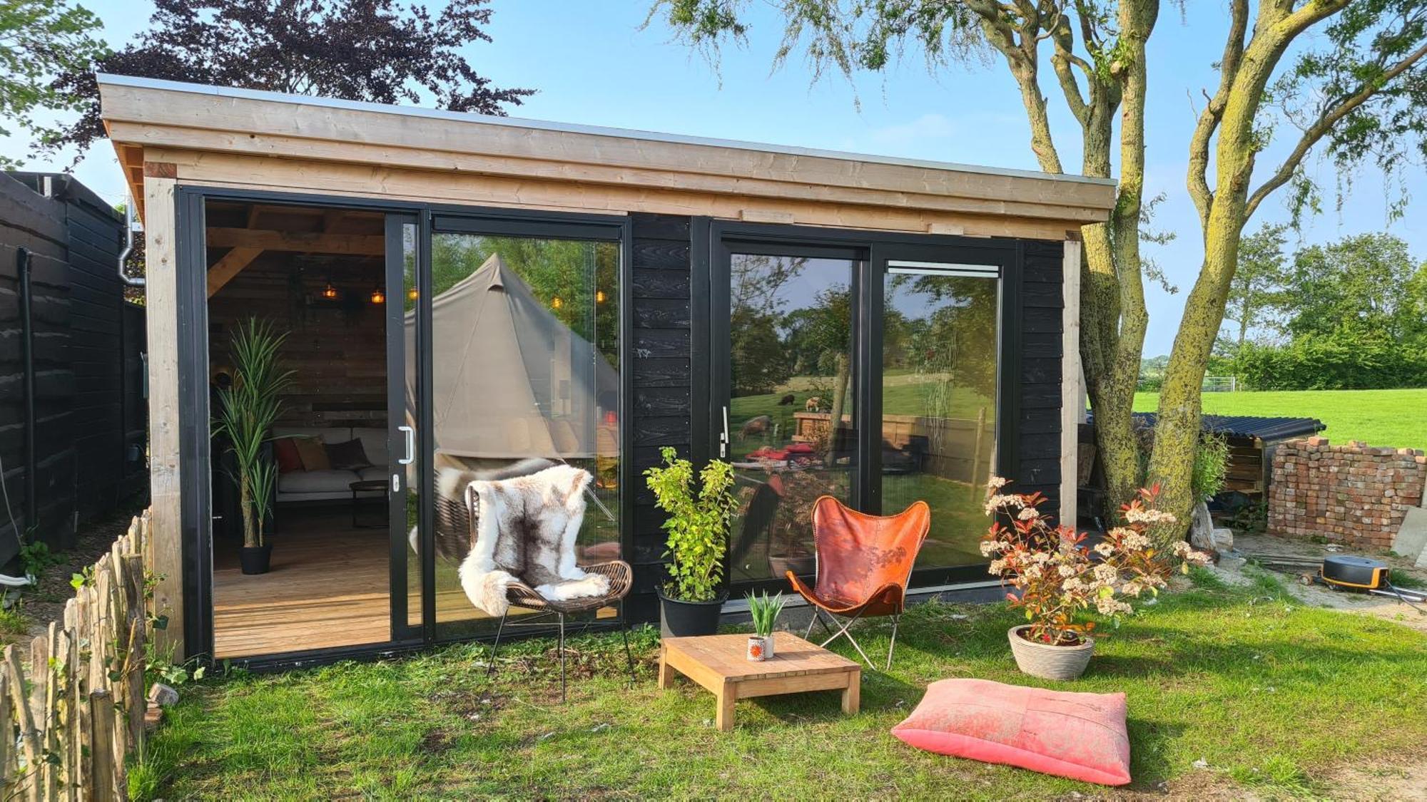De Luxe Overkapping *