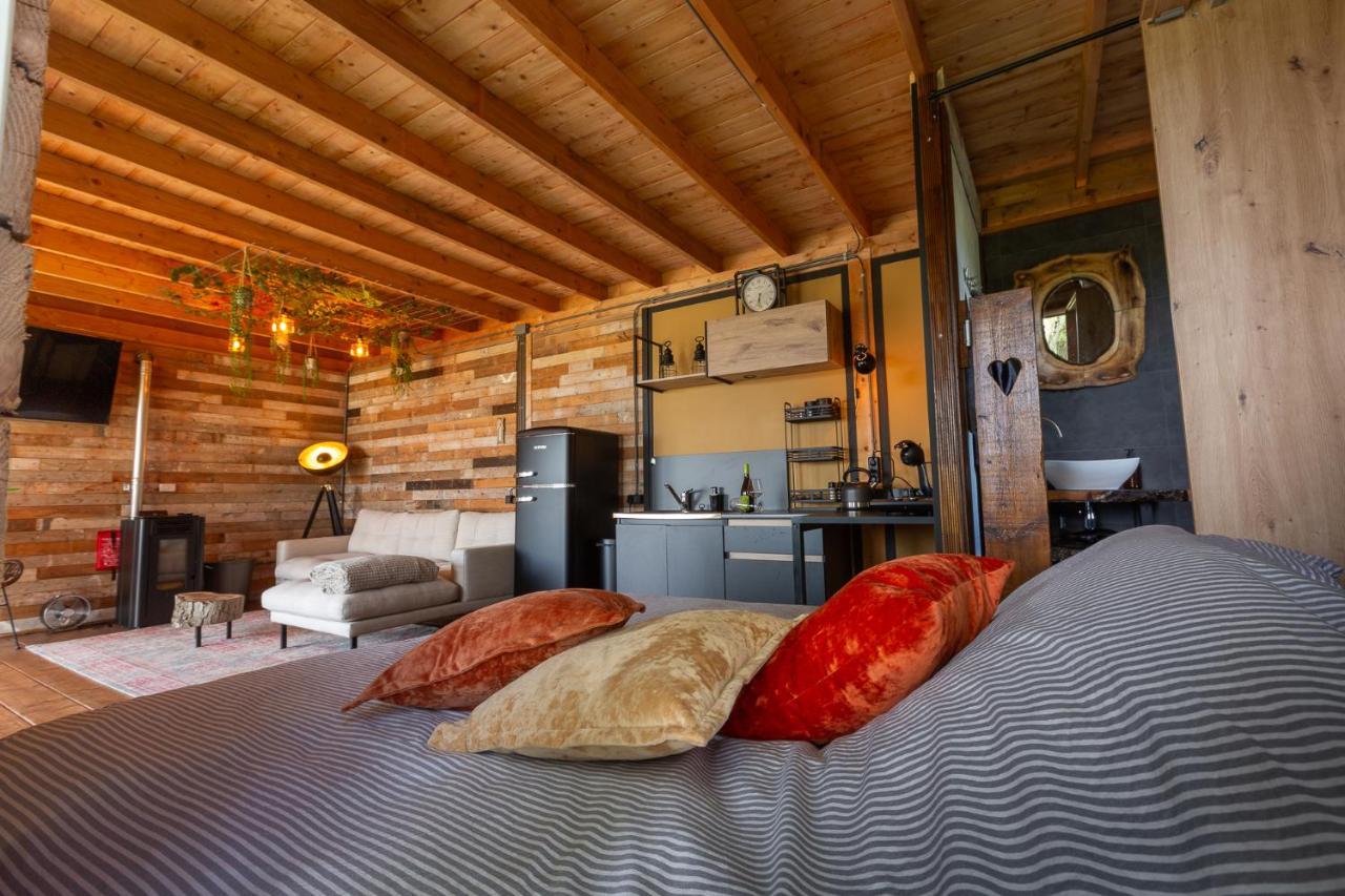 De Luxe Overkapping Bed & Breakfast *